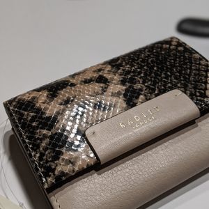 RADLEY LONDON Bags - Radley London Wallet RADLEY LONDON Bags - Radley London Wallet